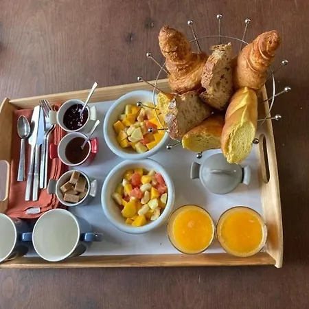 Le Mouton A Bicyclette Bed & Breakfast *