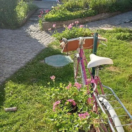 Le Mouton A Bicyclette Frühstückspension